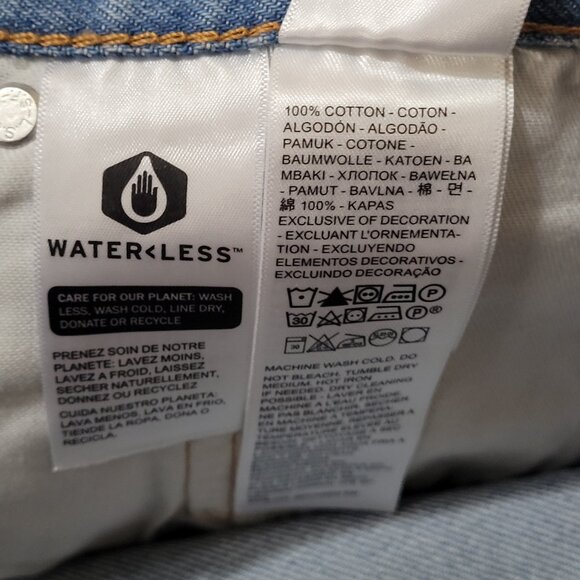 Levi's Men's 469 Loose Denim Shorts Light Score Wash 42 x 12 394340015 Cotton - Picture 7 of 7